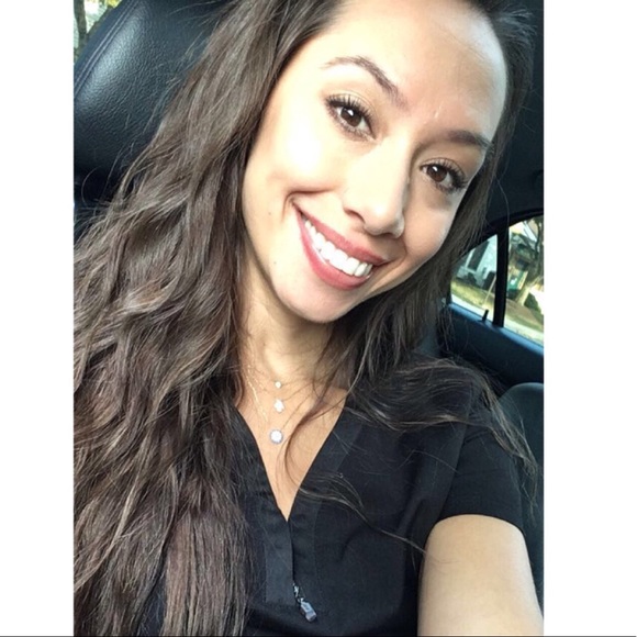 Meet your Posher, Joanie - Picture 1 of 7